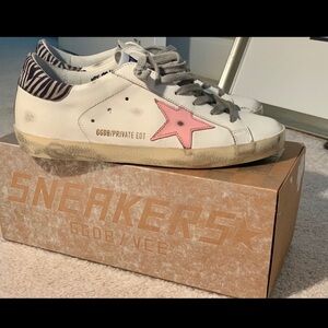 💘💘GOLDEN GOOSE SNEAKERS💘💘